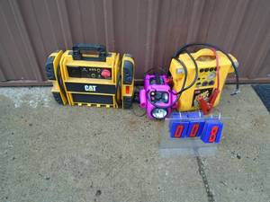 Qty of 3 battery jump packs. One appears new. 2 are used. Wont take charge. As shown.