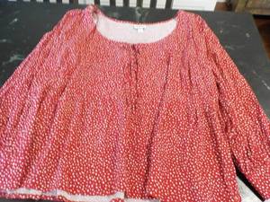 lot 65 image: Clothing new with tags size 4 XL...