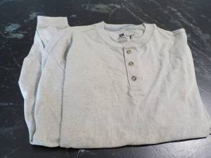 lot 70 image: Long Sleeved Beefy size XL Top...