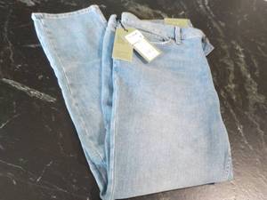 lot 72 image: Goodfellow Flex 4 way size 36 x 30 ...