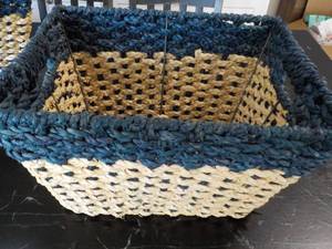 lot 91 image: Woven Basket 17 x 13 x 11...