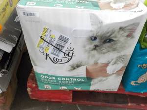 lot 132 image: Special Kitty 40 lb. Box Cat Liter...
