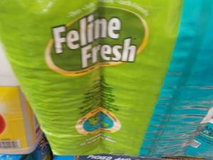 lot 135 image: Feline Fresh 20 lb. bag Pine Pellet...