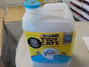 lot 145 image: Purina Tidy Cats 20 lb. Jug Litter...
