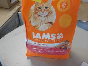 lot 160 image: IAMS Proactive Health 7 lb. Bag Cat...