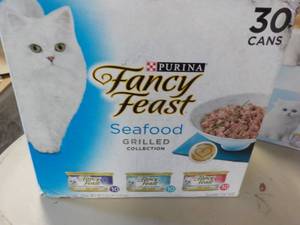 lot 170 image: Purina Fancy Feast 30 cans Cat Food...
