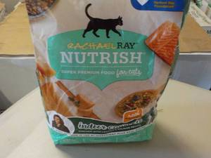 lot 175 image: Rachael Ray 3 lb. Bag Cat Food...