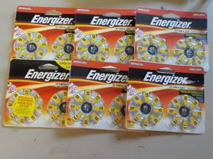 lot 211 image: 6 Energizer...