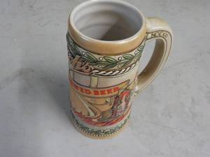 lot 226 image: Strohs Fire Brewed Beer Stein 8...