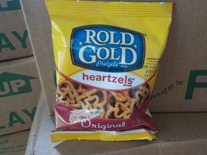 lot 312 image: 6 Cases- 40 Bags each Heartzels pas...