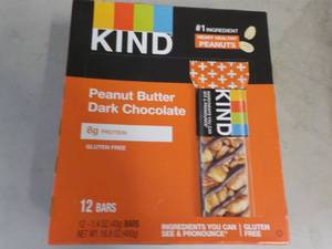 lot 346 image: 12 Bars KIND Peanut Butter Dark Cho...