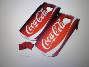 lot 8 image: Coca-Cola Can Cornhole Game open bo...