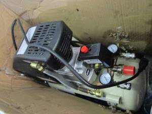 lot 14 image: Pulsar 6-Gallon Horizontal Electric...