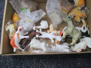 lot 66 image: 4- 20 pc Animal Party Favors...