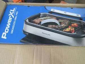 lot 133 image: PowerXL Smokeless Grill Pro with Ai...