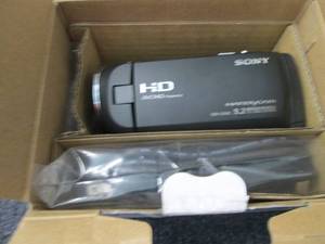 lot 147 image: Sony Full HD Wi-Fi Camcorder with P...