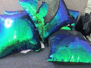 lot 173 image: 5- 16x16 inch Sequinned Pillows...