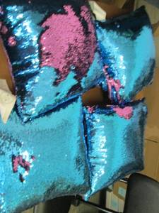 lot 174 image: 4-16x16 inch Sequinned Pillows...