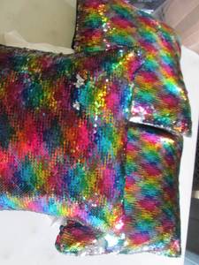 lot 175 image: 3-16x16 inch Sequinned Pillows...