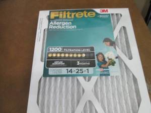 lot 199 image: 3- 3M Filtrete 14x25x1 inch Filters...