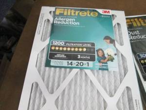 lot 200 image: 4- 3M Filtrete 14x20x1 inch Filters...