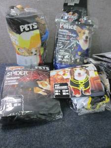 lot 221 image: 4 Assorted Spooktacular Creations P...