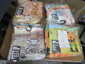 lot 224 image: 4 Assorted Spooktacular Creations I...