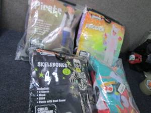 lot 227 image: 4 Assorted Spooktacular Creations C...