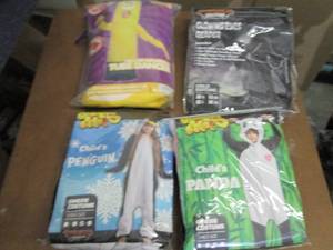 lot 232 image: 4 Assorted Spooktacular Creations C...