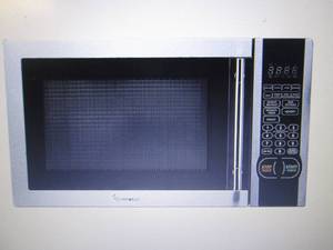 lot 272 image: Magic Chef 1.1 cu. ft. 1000-Watt Mi...