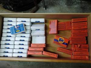 lot 314 image: Vending Dispenser Packs of Clorox H...