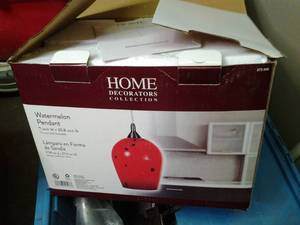 lot 317 image: New in Box Home Decorators Collecti...