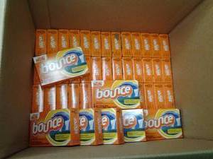 lot 318 image: Box of Vending Size Bounce Dryer Sh...