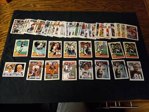 lot 43 image: 1989 Topps Football Cards (see phot...