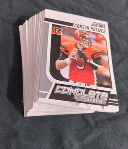 lot 7 image: 2011 Panini Score Football Cards (s...