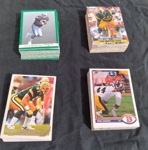 lot 11 image: 1991 Fleer Football, 1991 Pro Set F...