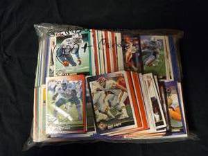 lot 28 image: 1990 & 1991 Score Football Cards (s...