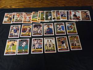 lot 65 image: 2006 Topps Baseball Cards (see phot...