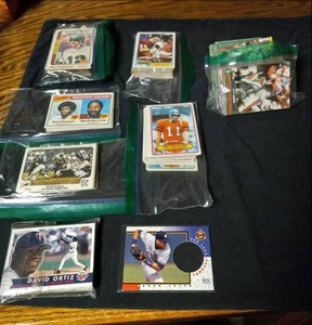 lot 38 image: 1970s-1990s Football Cards (see p...