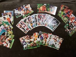 lot 200 image: 1993 Topps Stadium Club NFL Footbal...
