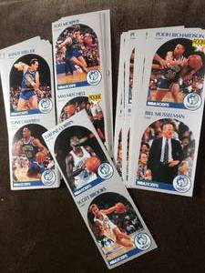 lot 208 image: 1990 NBA Hoops Uncut Card Variety...
