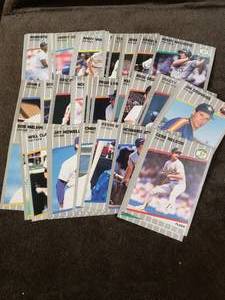 lot 234 image: 1989 Fleer MLB Baseball Card Variet...