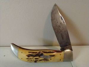 lot 161 image: Vintage Case Bulldog Folding Knife