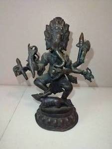 lot 162 image: Metal 6-Handed Ganesha Statue