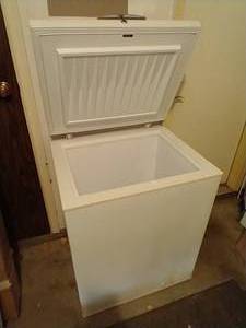 lot 188 image: Gibson Chest Freezer