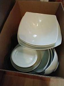 lot 211 image: Box of GlassStoneware Dishes