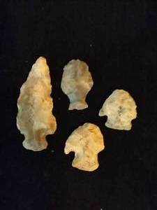 lot 349 image: 4 Native American Arrowheads