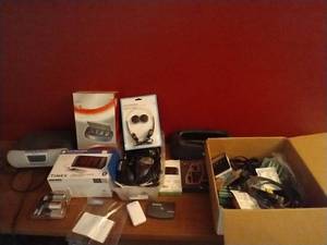 lot 385 image: Electronics Lot