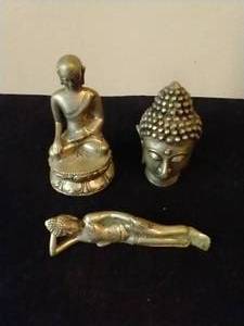 lot 424 image: 3 Metal Buddhas