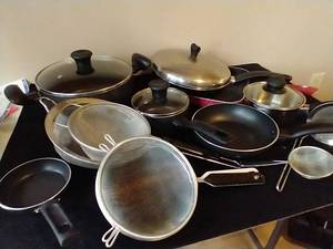 lot 434 image: Pots and Pans